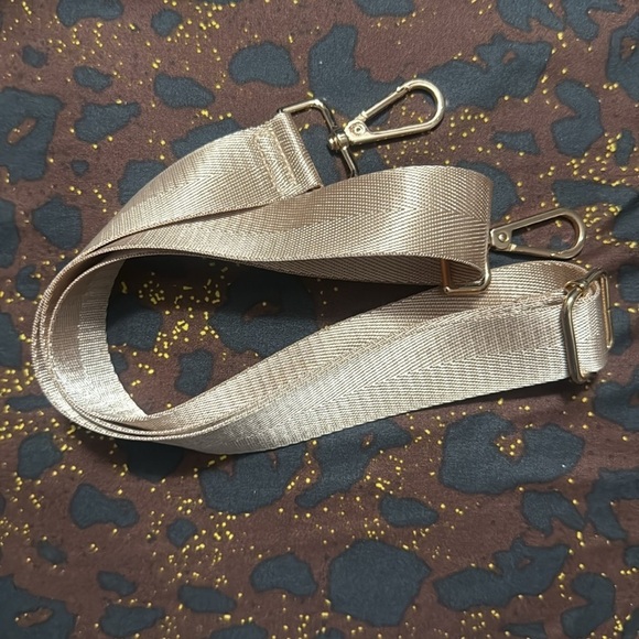NWOT! Elegant Beige Crossbody / Shoulder Strap Accessory - Gold Hardware - Picture 1 of 2